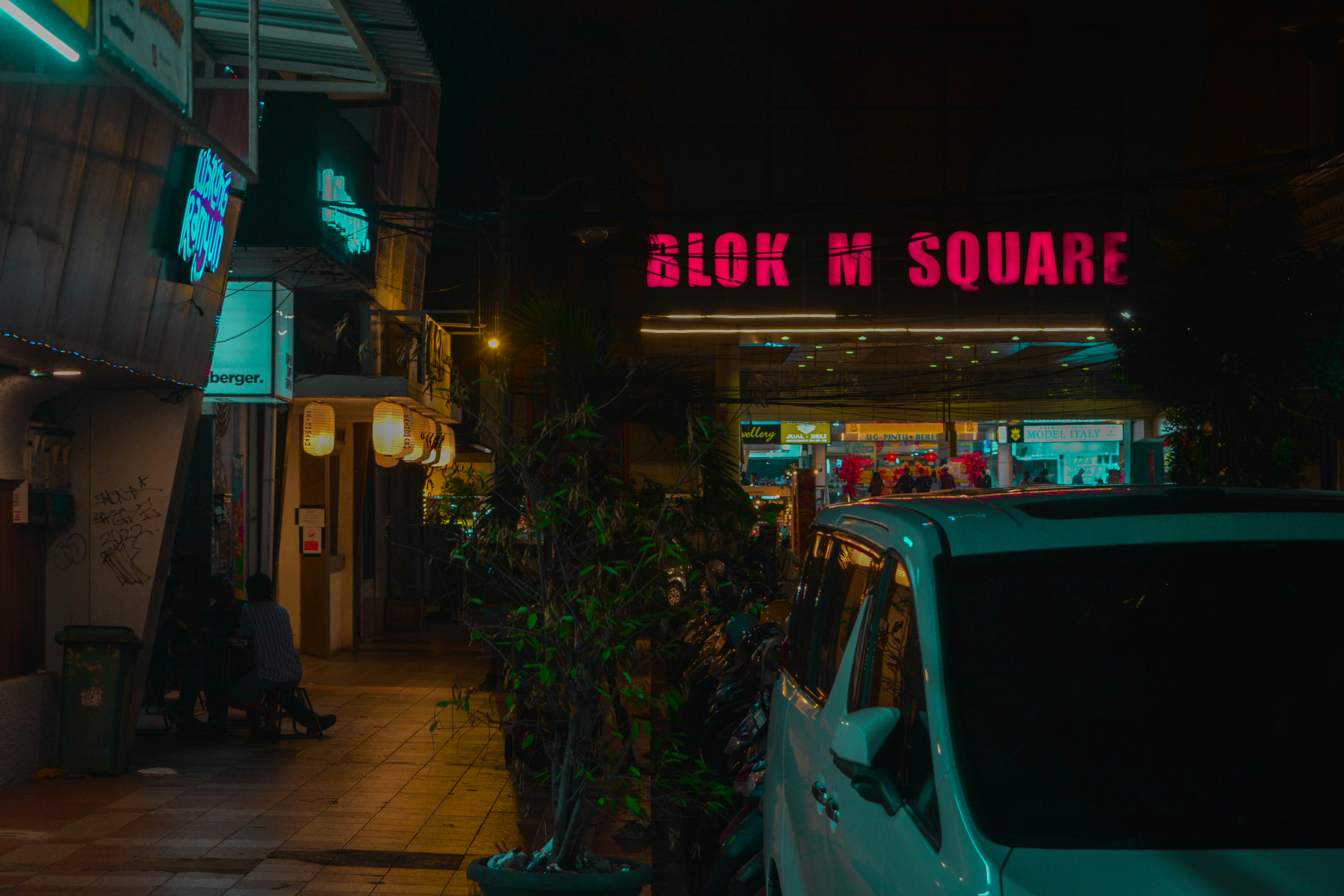 Blok M